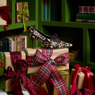 Pleins phares sur l’ingénieuse nouvelle collection Manolo Blahnik