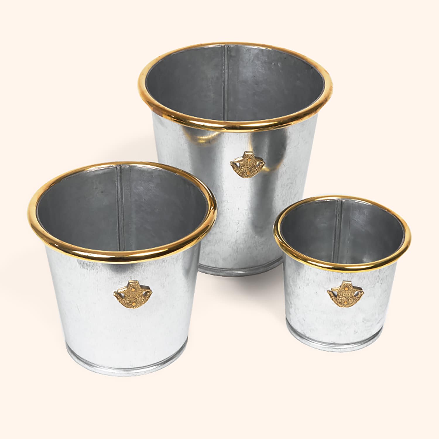 Cache-pot en acier galvanis&eacute;