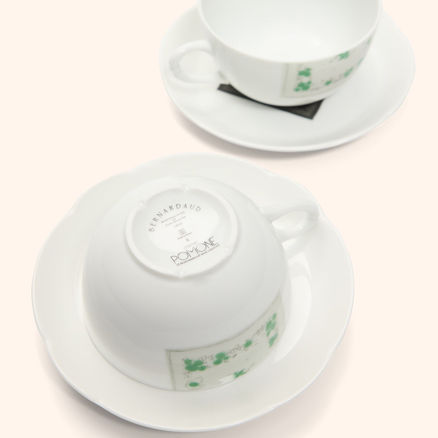 Set de 2 tasses à thé et soucoupes