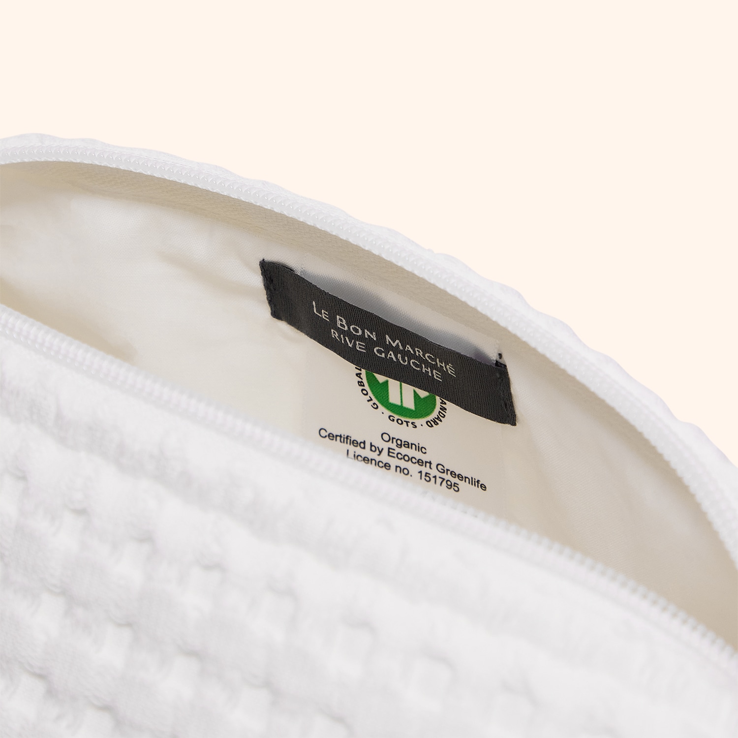 Trousse de toilette blanche