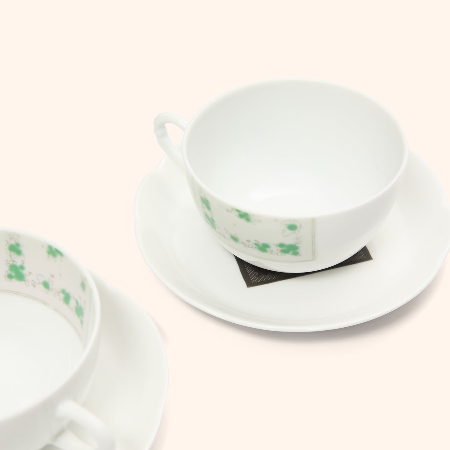 Set de 2 tasses à thé et soucoupes