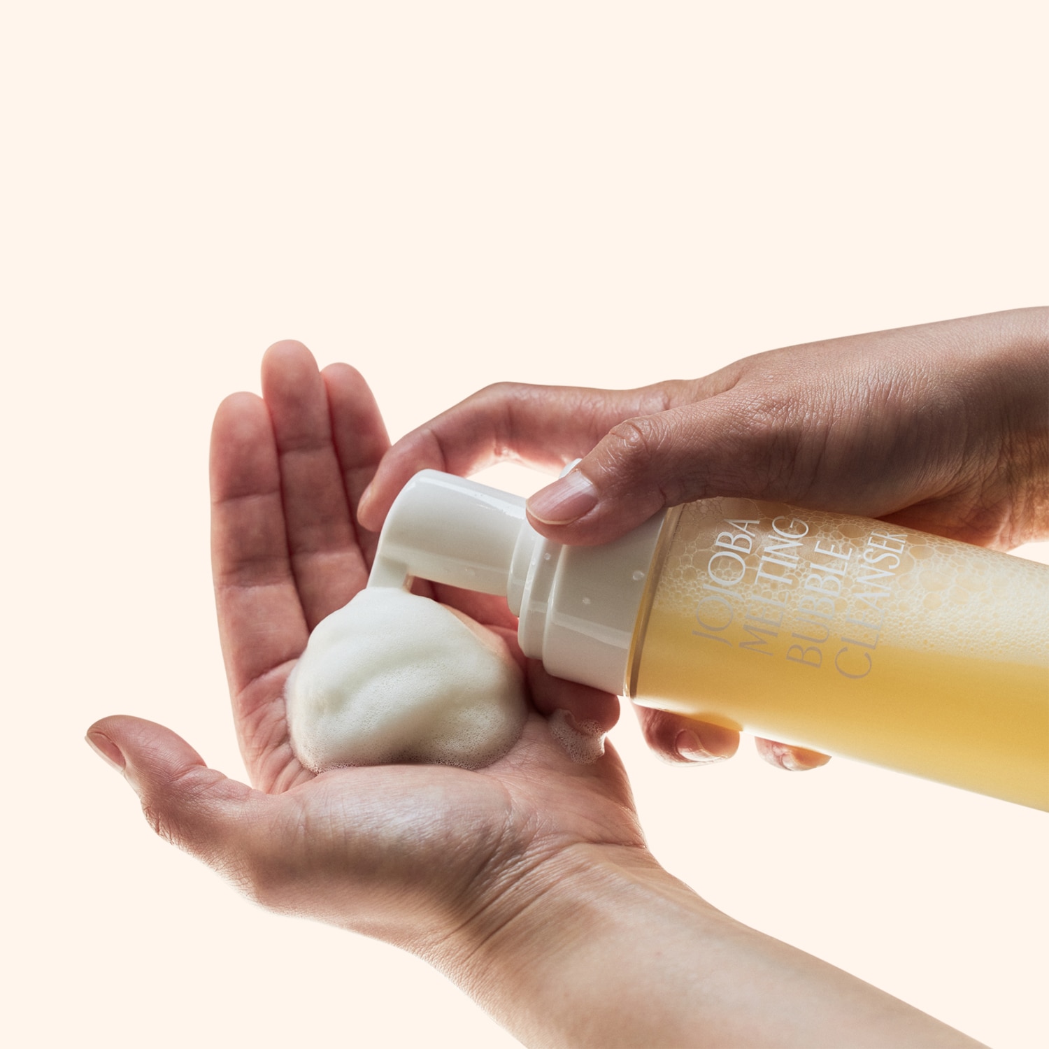 Mousse nettoyante à l'huile de jojoba