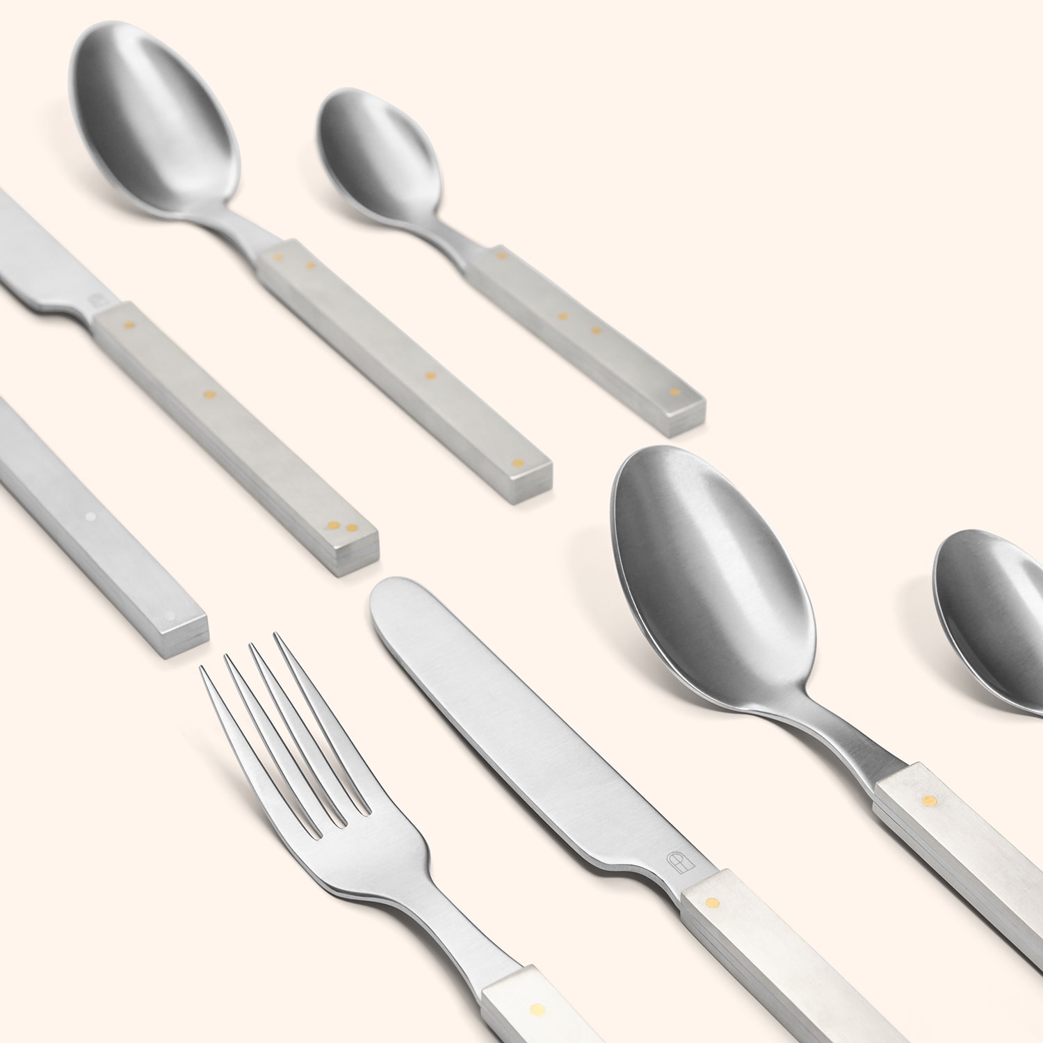 Ménagère pour 2 personnes 4 pièces