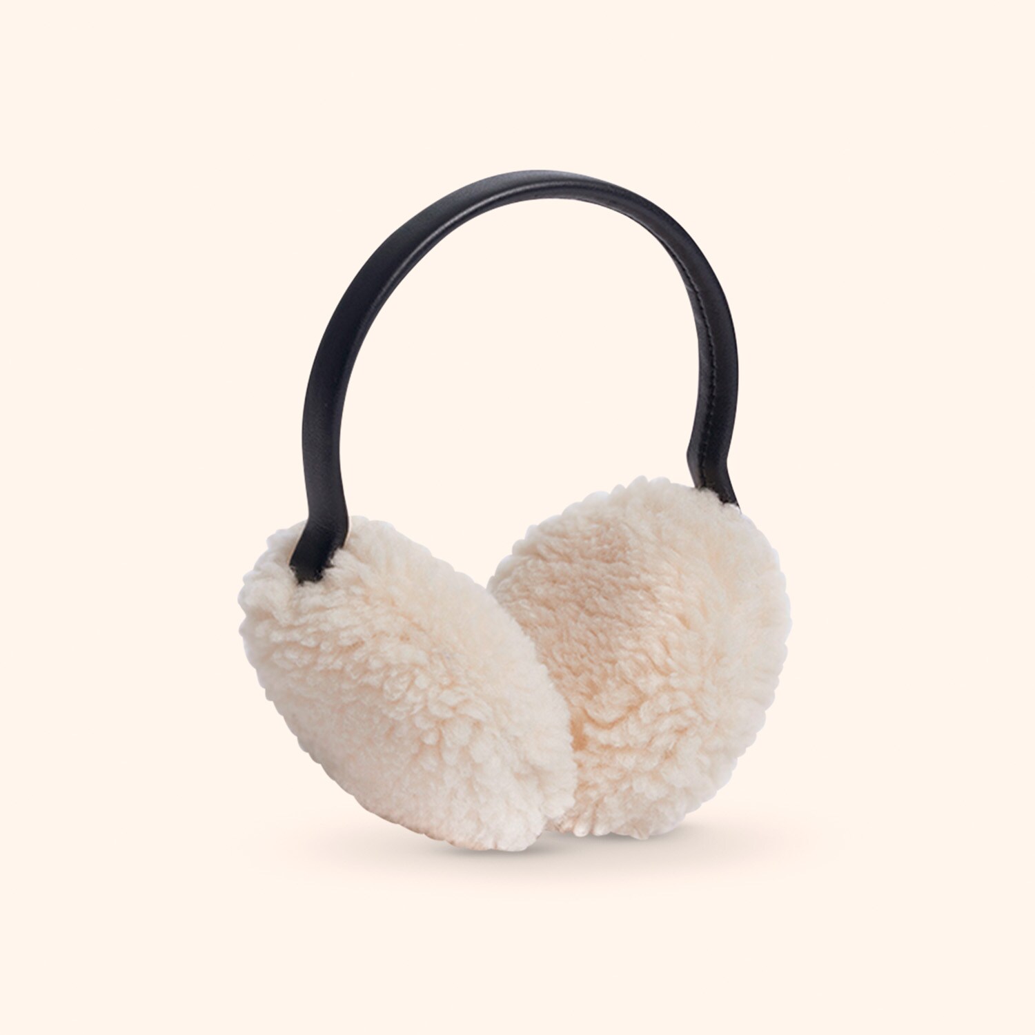 Cache-oreilles Esme