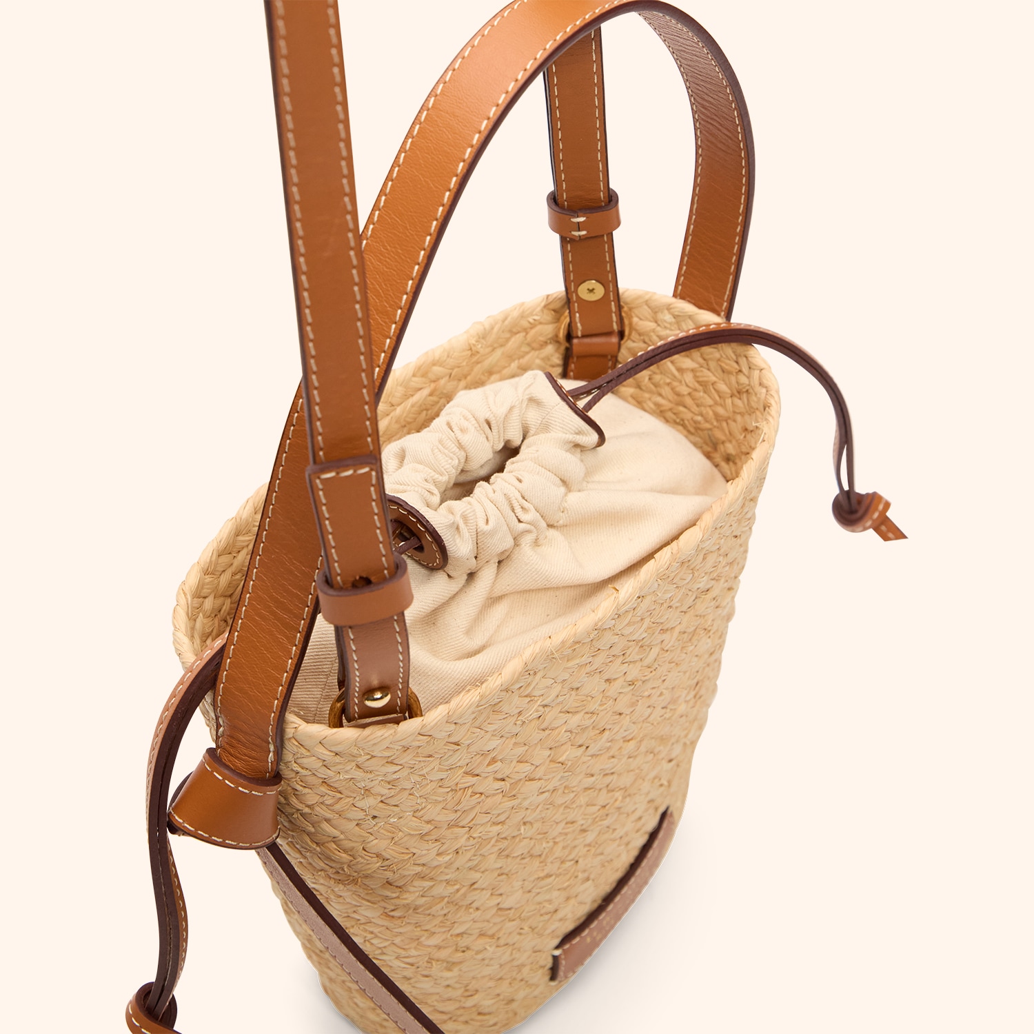 Sac seau tressé